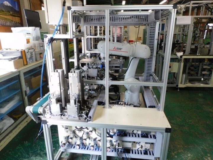 発泡材自動組立機