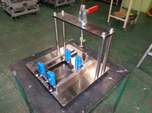 トグルクランプ治具2