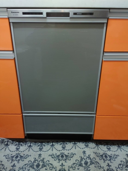 交換完了（メーカー純正シルバーパネルで仕上げ）