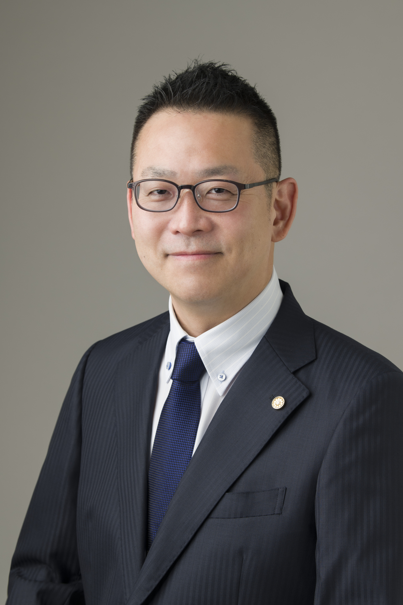 代表 経塚二朗